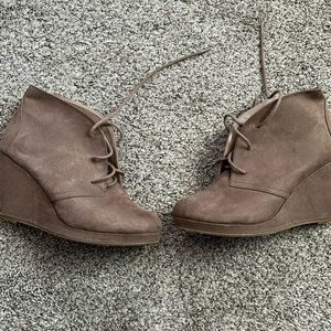 Suede tie heeled booties